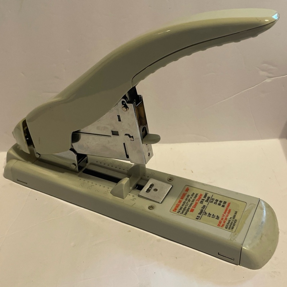 Swingline Model 390 Heavy Duty Office School Stapler *Working Perfectly*